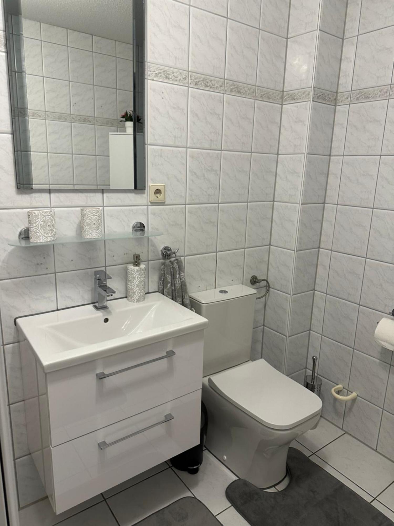 Zum Kaeutzchen 120Qm Ferienhaus 8 Personen 4 Schlafzimmer Nossentiner Huette Bagian luar foto