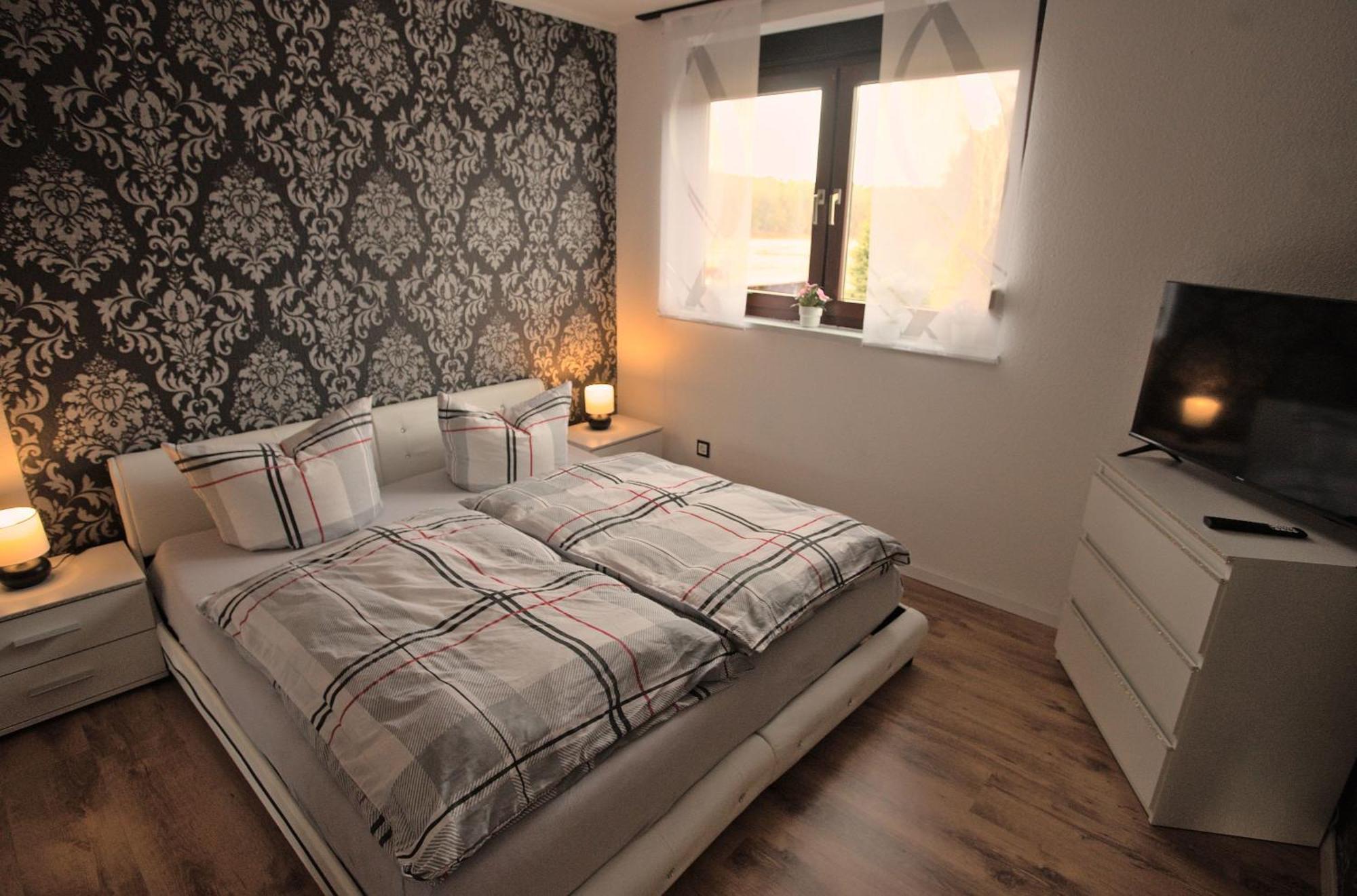 Zum Kaeutzchen 120Qm Ferienhaus 8 Personen 4 Schlafzimmer Nossentiner Huette Bagian luar foto